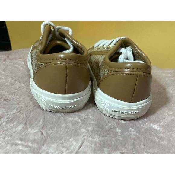 Michael Kors Ilsa Tan Children Shoes - Picture 3 of 6